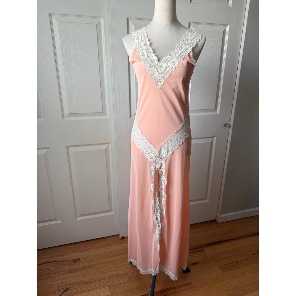 Vintage Aristocraft Peach Lace Trim Slip Dress Nightgown 70s S Romantic Bridal